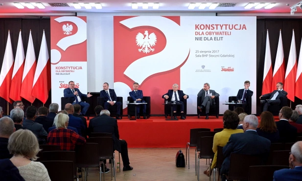 "Konstytucja ma być stworzona przez naród od podstaw"