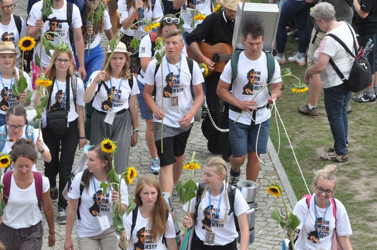 Grupa 24 - wejście
