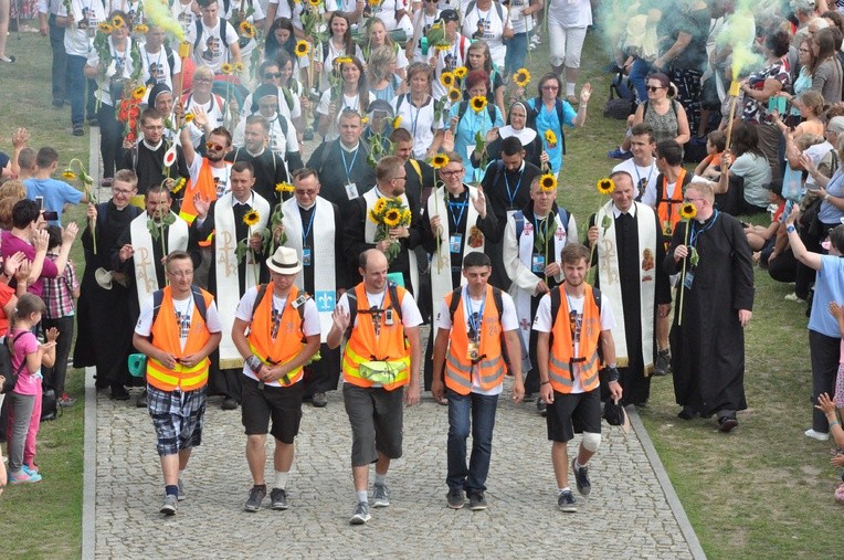 Grupa 24 - wejście