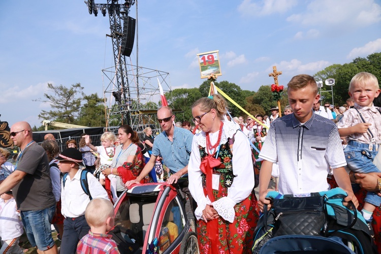 Grupa 19 - wejście