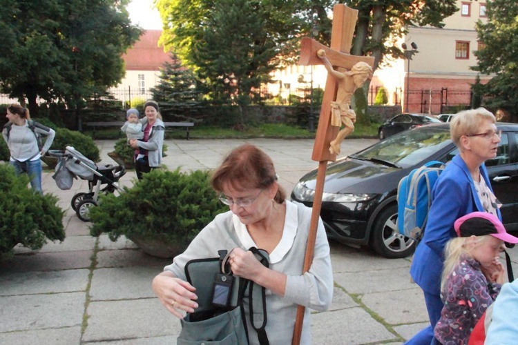 Wymarsz Pielgrzymki Odnowy w Duchu Świętym.