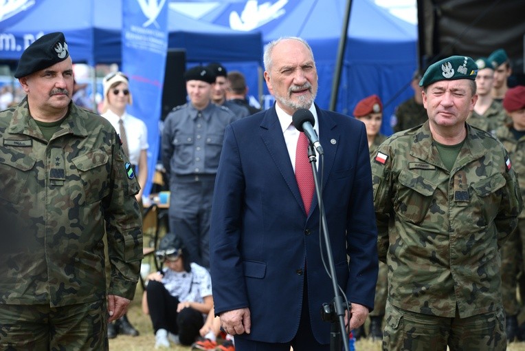 Macierewicz otworzył Air Show w Radomiu