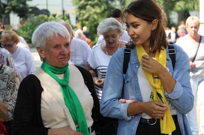 Pielgrzymka i piknik w Henrykowie