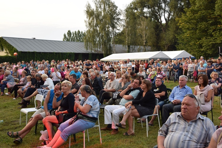 Święto chleba i miodu w Radziejowicach