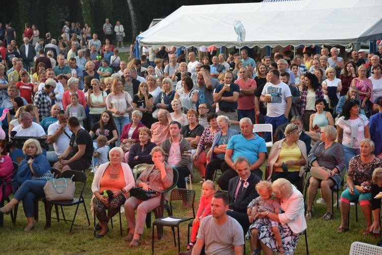 Święto chleba i miodu w Radziejowicach