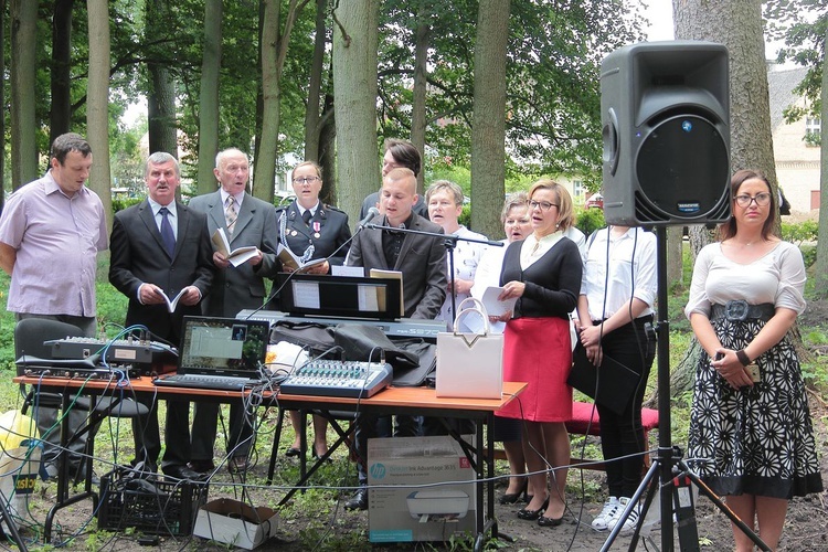 Błogosławieństwo groty Matki Bożej z Lourdes w Bińczu