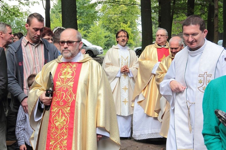 Błogosławieństwo groty Matki Bożej z Lourdes w Bińczu