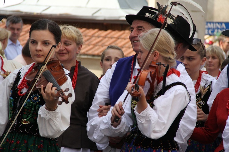 Dożynki wojewódzkie w Bobowej