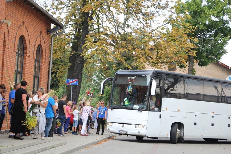 Powrót pielgrzymów do Głowna