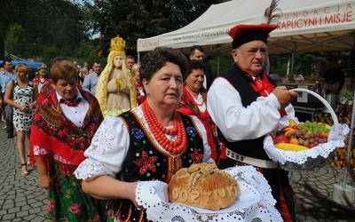 Matka Boża z ziaren zbóż