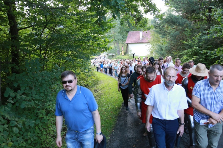 Droga Krzyżowa w Jamnicy