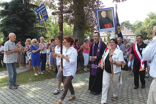 ▲	Uczestnicy wysłuchali konferencji o błogosławionym biskupie.