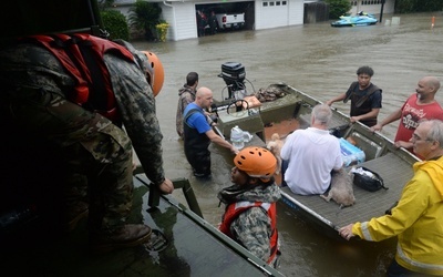 W Houston wprowadzono godzinę policyjną