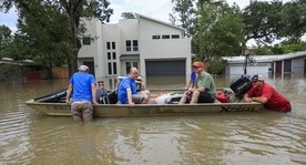 Papież modli się za ofiary huraganu Harvey