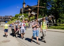 Maryjo! Opiekuj się studentami