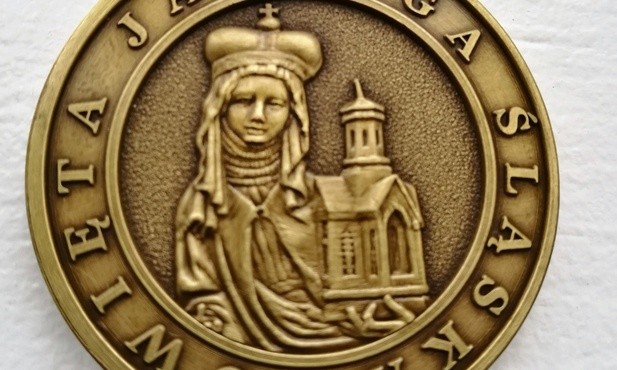 Abp Kupny ustanowił Medal Świętej Jadwigi