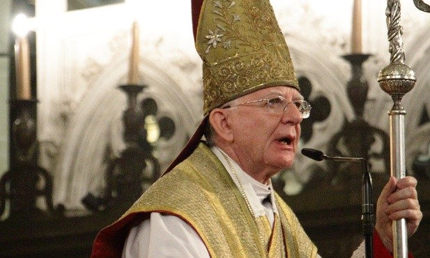Abp Jędraszewski: Świat znowu odcina się od Boga