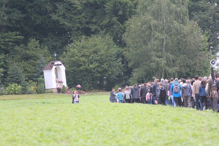 Dróżki różańcowe w Zawadzie