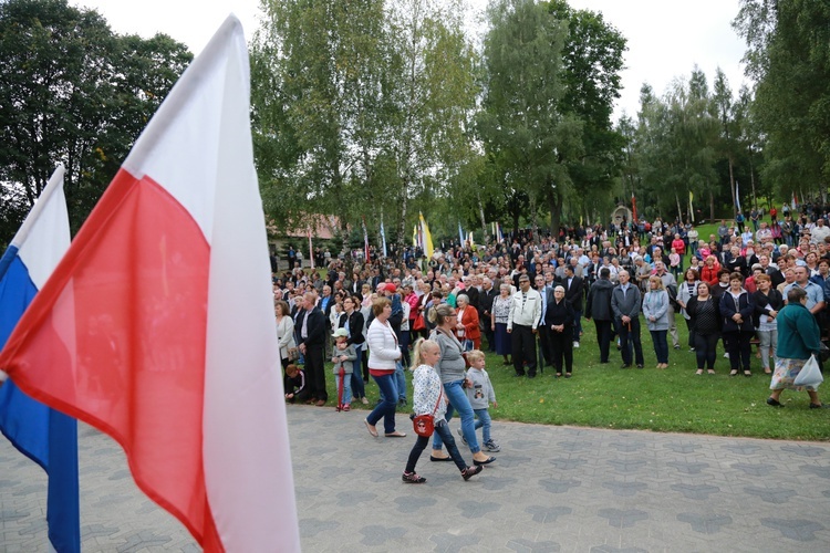 Dróżki różańcowe w Zawadzie