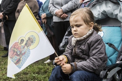 Witamy Cię, Królowo, w miejscu Cudu nad Wisłą