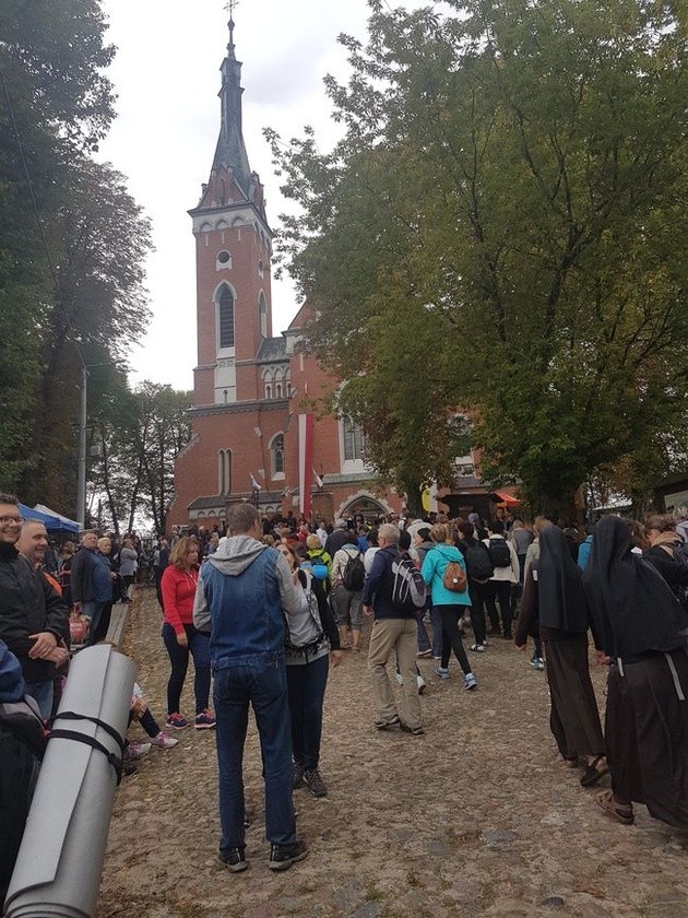 U Matki Bożej w Wąwolnicy