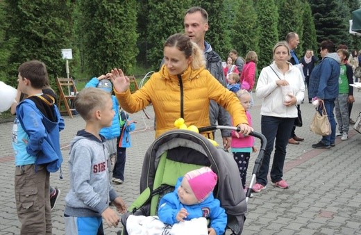 Festyn parafialny na Złotych Łanach