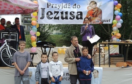 Festyn parafialny na Złotych Łanach