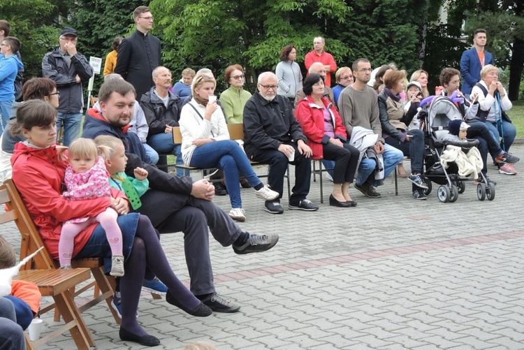 Festyn parafialny na Złotych Łanach