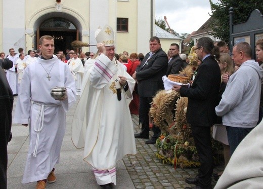 Wojewódzkie dożynki w Urazie