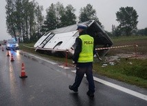 Wypadek autokaru z pielgrzymami