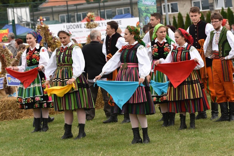 Dożynki diecezjalne w Lutomii Dolnej