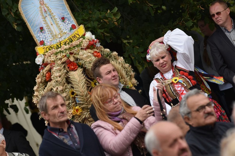 Dożynki diecezjalne w Lutomii Dolnej