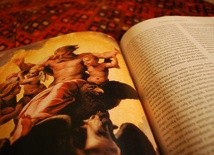 Święci czy oszuści?