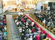 Eucharystia za zaginionego kapłana w kościele NMP Królowej Świata w Kędzierzynie-Koźlu.