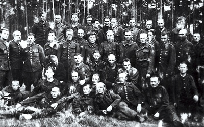 Polscy jeńcy wojenni w Lamsdorf.