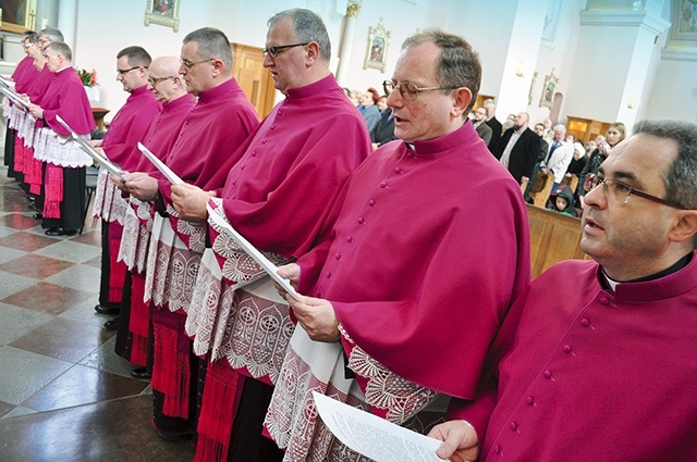 Członkowie kapituły chcą wspierać dobrych, utalentowanych, choć nie zawsze zamożnych młodych ludzi z diecezji.