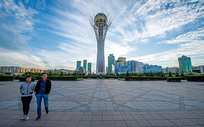 Wieża Bayterek, czyli Topola. Jest symbolem Astany i nowego Kazachstanu.