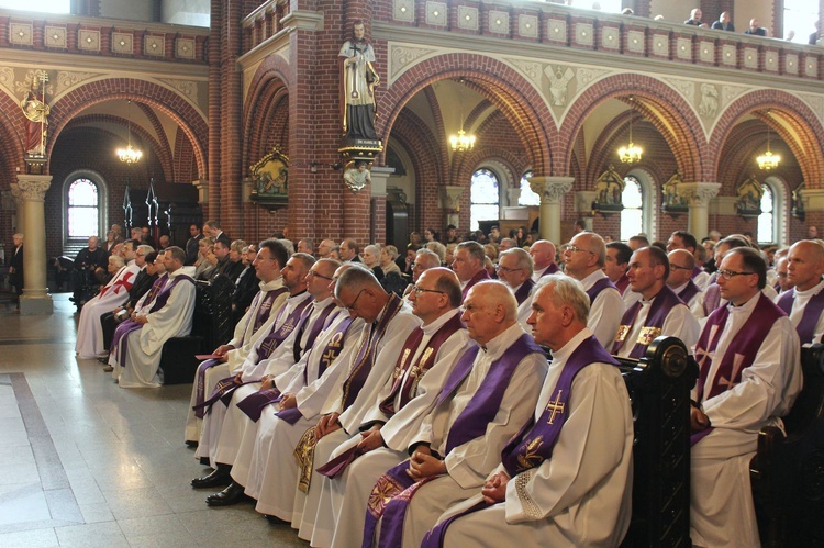 Pogrzeb śp. ks. Jerzego Mazurkiewicza cz. 1