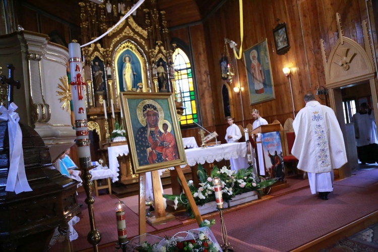 MB Częstochowska w kościele w Ostrowie