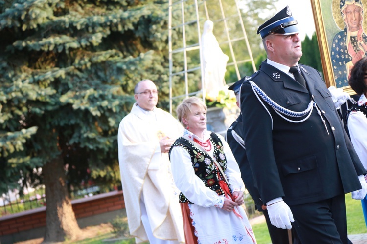 MB Częstochowska w kościele w Ostrowie