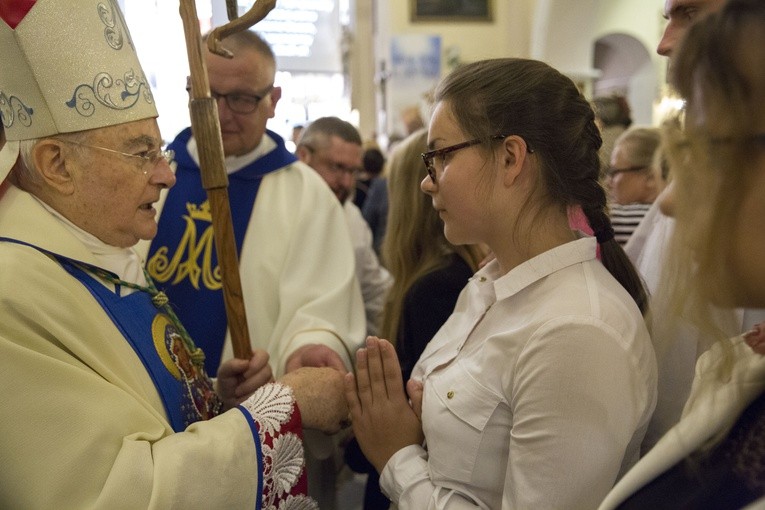 Bierzmowanie w Dąbrówce, cz. 1