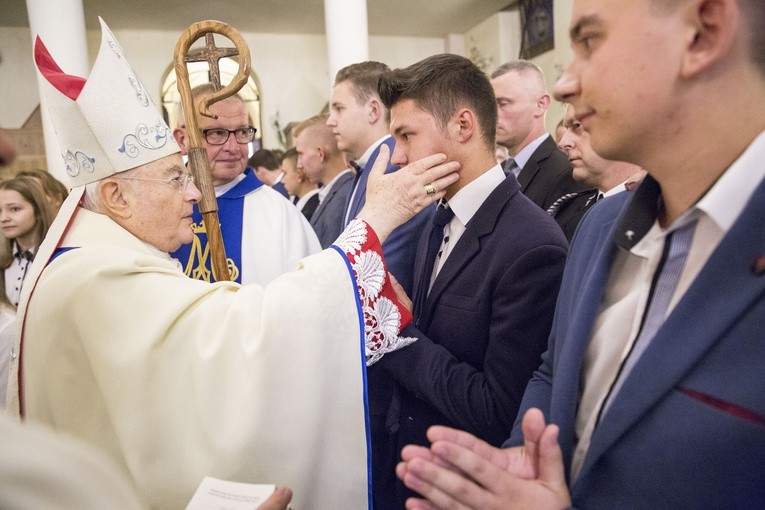 Bierzmowanie w Dąbrówce, cz. 2