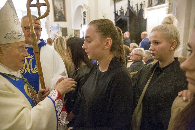 Bierzmowanie w Dąbrówce, cz. 4