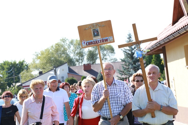 Przybywają piesze pielgrzymki