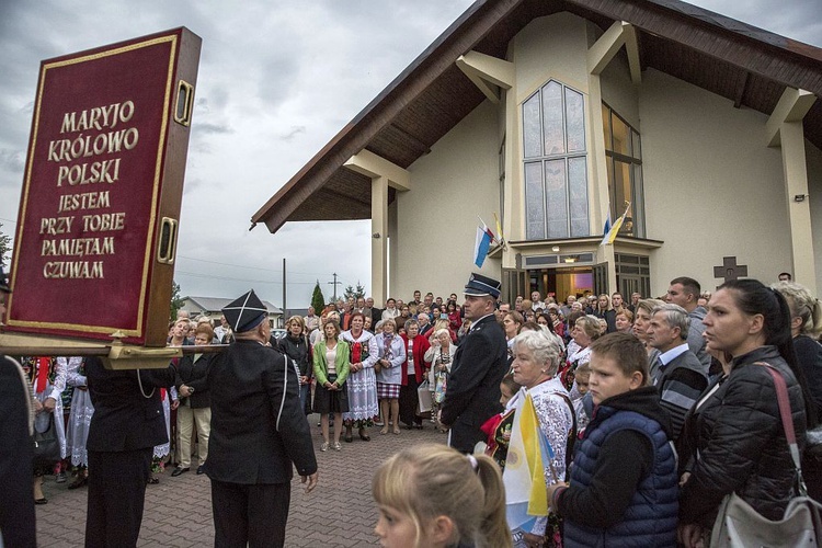 Mała Jasna Góra w Woli Rasztowskiej