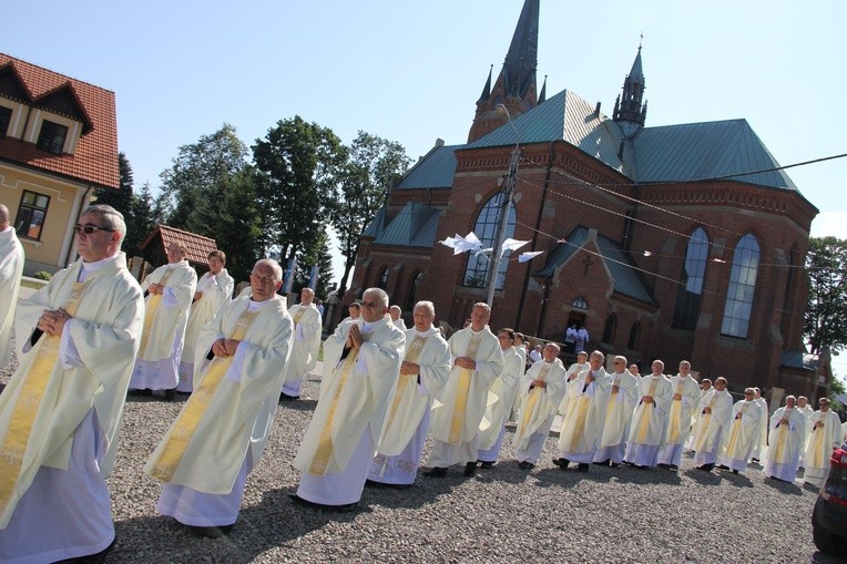 Procesja do ołtarza