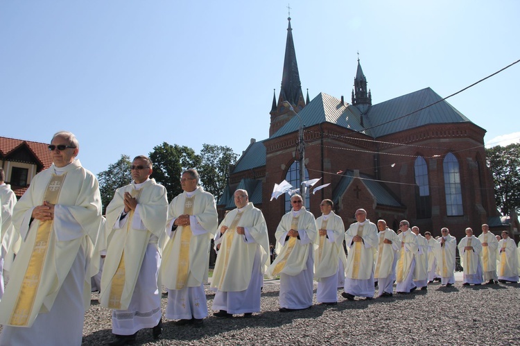 Procesja do ołtarza