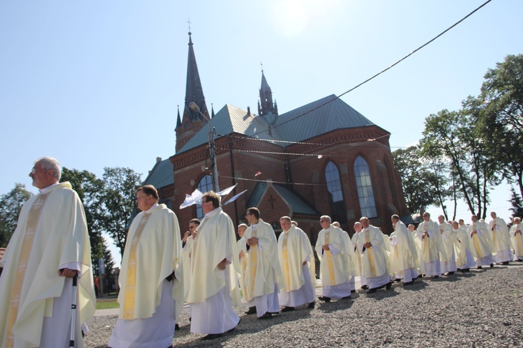 Procesja do ołtarza