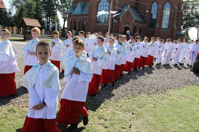 Procesja do ołtarza