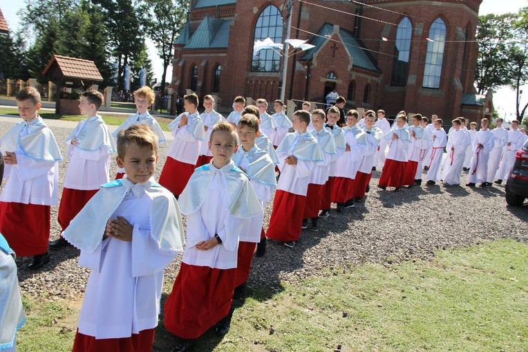 Procesja do ołtarza